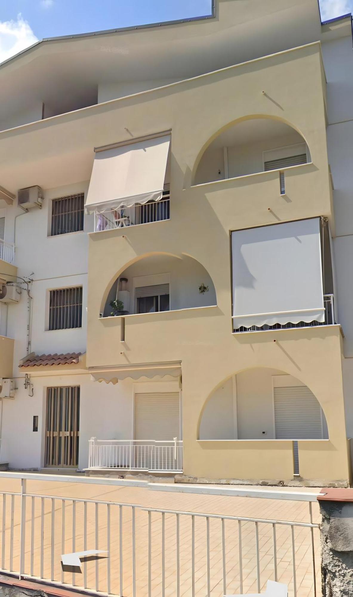 Chiara Home Apartment จีอาร์ดีนี นักซอส ภายนอก รูปภาพ